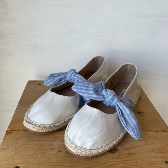 Torrid Ivory Canvas Espadrille Flats NWT! Size 11.5 - Picture 4 of 13